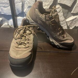 Columbia Valley Point Men's Brown Hiking Shoes